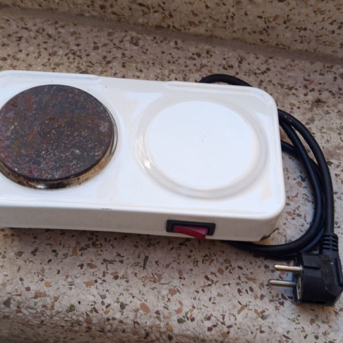 Electric hot plate for coffee