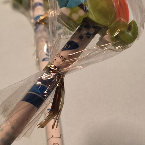 Pack of 10 pencils with removable eraser and decorative words
