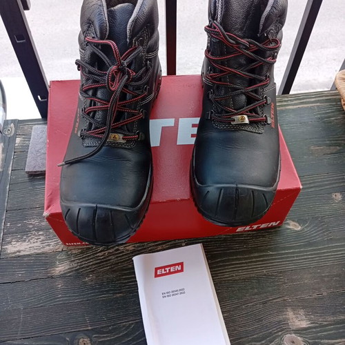 Elten professional work boots like new
