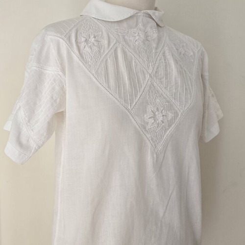 Vintage blouse with back buttons, size L, used, white cotton