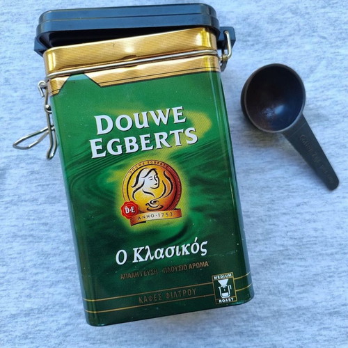 Douwe Egberts Coffee Filter Tin with Lock and Dispenser, like new