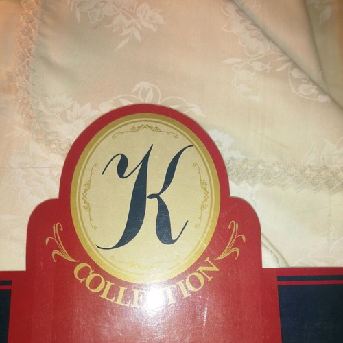 Tablecloth set new with 12 ivory cotton napkins