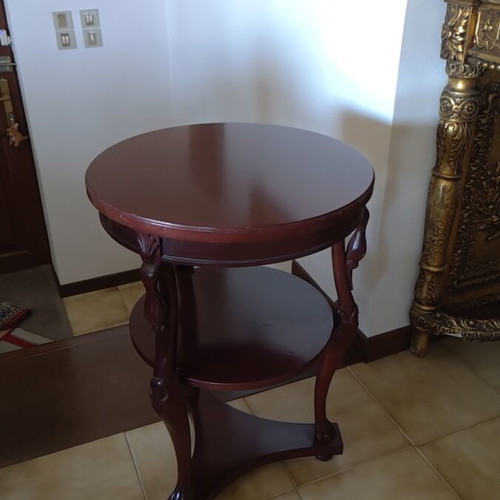 Round wooden table used, height 71 cm, width 47.5 cm, with vase gift