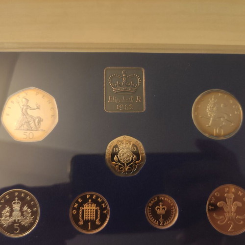 Royal Mint Coin Collection 1982 Great Britain & Northern Ireland new