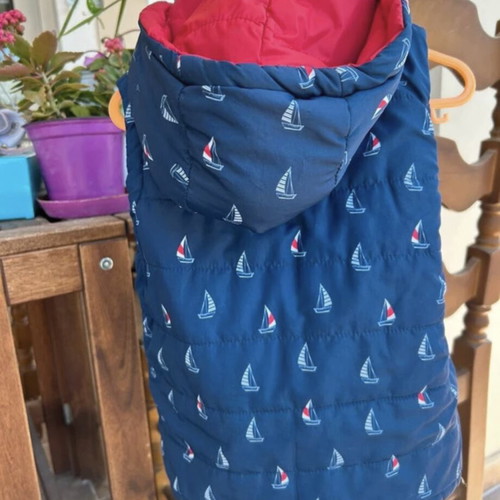 Alouette Reversible Vest Like New For 2-Year-Olds Red And Blue