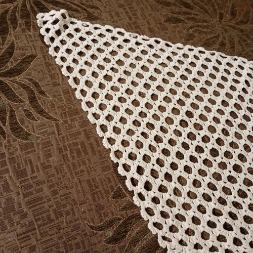 Handmade doily like new, 2 pieces