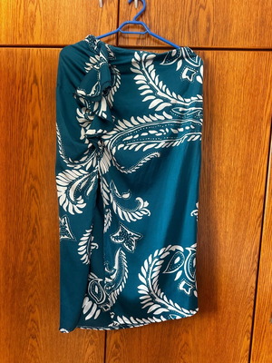Satin midi skirt like new, green, sizes M/L with side slit