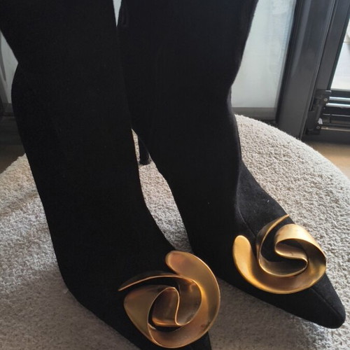 Zara black ankle boots like new
