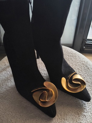 Zara black ankle boots like new