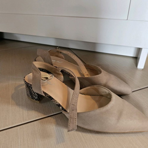 Beige ballerina shoes new, size 37, comfortable and stylish