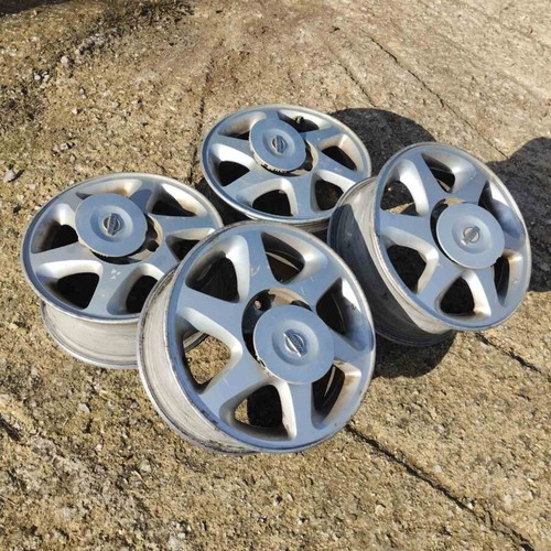 Nissan Primera 15' Alloy Wheels like new