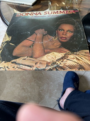 Donna Summer I Remember Yesterday 33 RPM record like new, rock