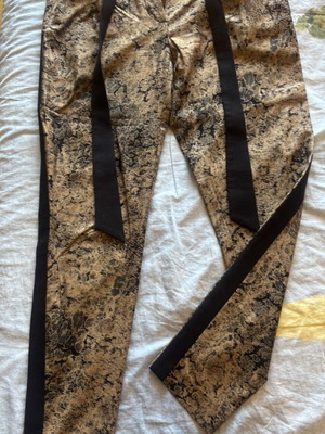 Women's Medium Cigarette Pants with Belt like new, black and brown