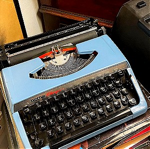Vintage Γραφομηχανή 1980 Επώνυμη