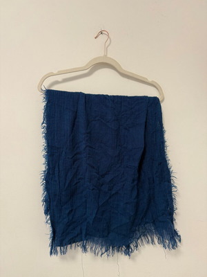 Blue scarf used made of good quality fabric