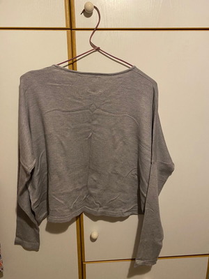 PullnBear Medium gray cropped sweater like new