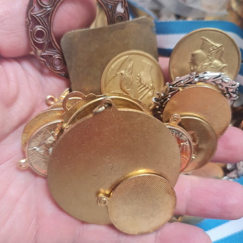 Medals used, approx 5 kg, assorted pack