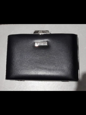 Bag to Bag Τσαντάκι χειρός μαύρο γυναικείο με κούμπωμα, διαθέτει και αλυσίδα για τον ώμο