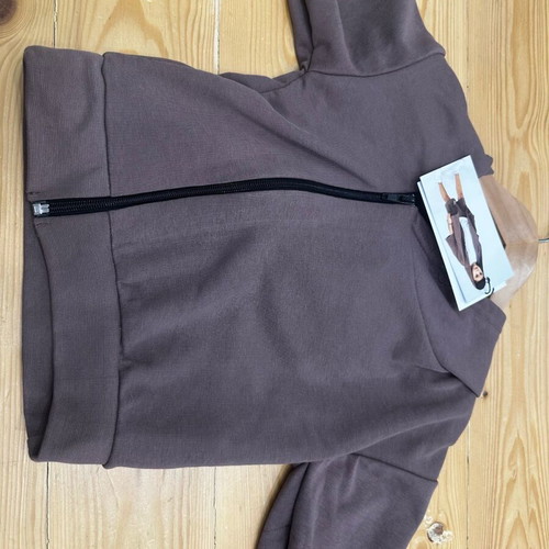 Set with zip-up sweatshirt and shorts for boys 3-4 years old new