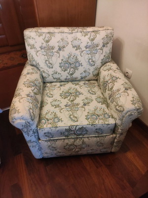 Comfortable armchair used in excellent condition