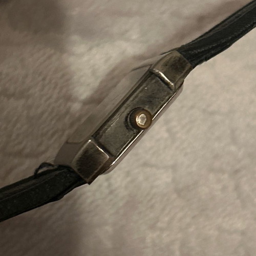 Vintage Seiko women's watch used, needs battery, small scratch