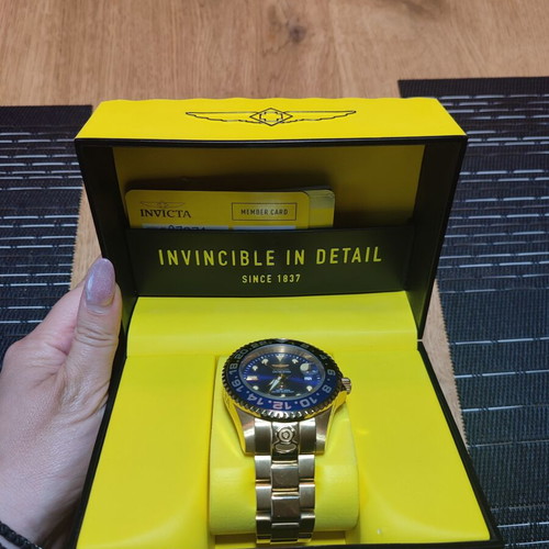 Invicta Grand Diver Men's Watch 47mm Automatic with Gold Bracelet like new