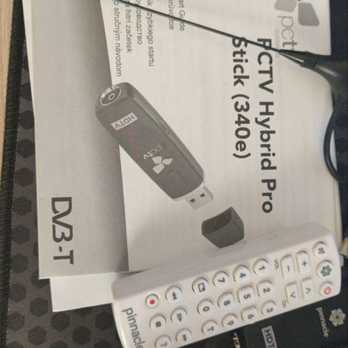Pinnacle PCTV Hybrid Pro Stick like new, digital TV receiver with remote