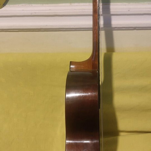 Classical guitar Afoi Panagi used, from the '50s