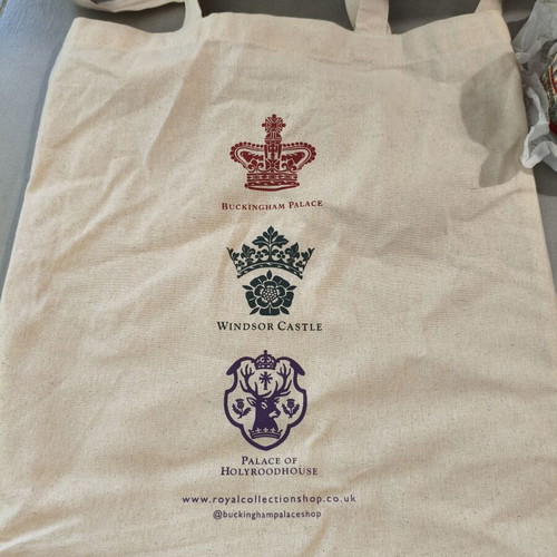 Royal Collection Trust Buckingham Palace memorabilia set