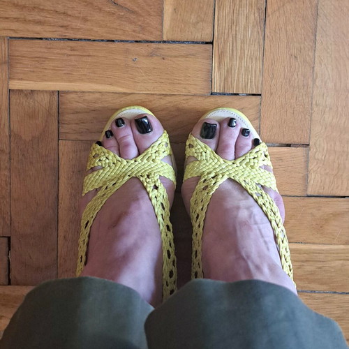 Paloma Barceló leather platform sandals lime size 37 like new