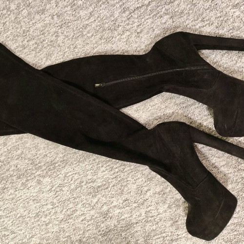 Sante over-the-knee boots black like new