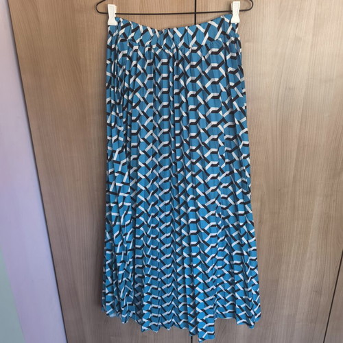 Soft Satin Midi Skirt Shein new, white and blue, size L