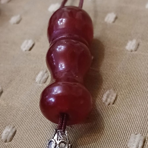 Worry beads used, cherry bakelite mastic 1960, 25 beads