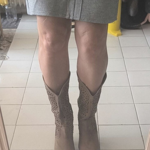 Azur Modern Boots Bershka Size 40 Beige Like New