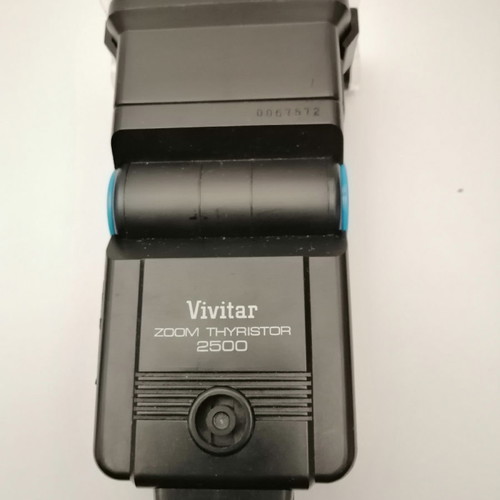 Vivitar ZOOM THYRISTOR 2500 camera flash used