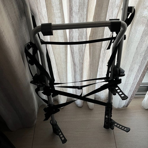 Car rack for 3 bicycles like new