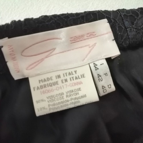 Genny black lace skirt used, size 40-42, made in Italy