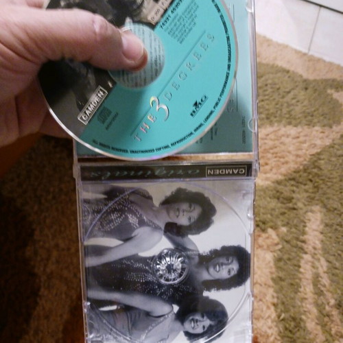 The 3 Degrees Best CD used