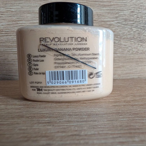 Makeup Revolution London Luxury Banana Powder used