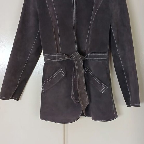 Vintage Devonshire Lady leather jacket with fur collar, like new