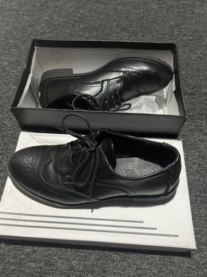 Women's shoes like new, black, sizes 37-38