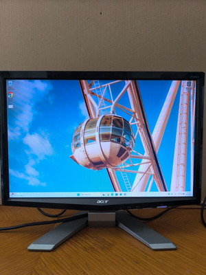 Acer P191W 19" LCD οθόνη σαν καινούργιο, widescreen, VGA