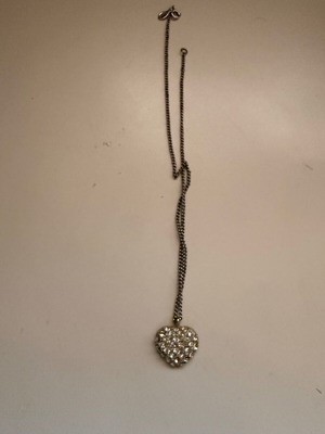 Heart pendant necklace
