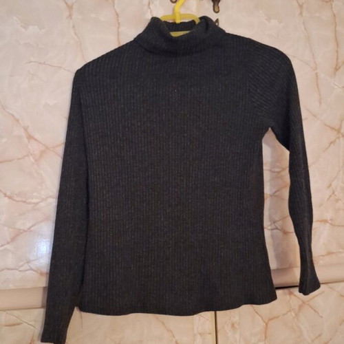Women's turtleneck like new in very good condition