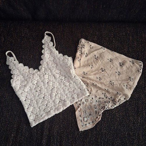 Women's tops used, pack of 2, beige and black