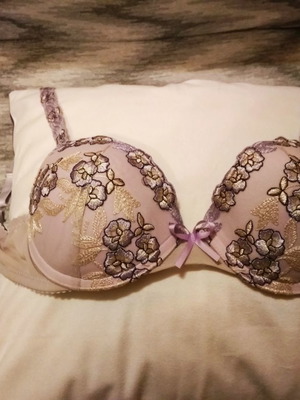 Miss Rosy 75B bra used, lilac-pink with embroidered flowers