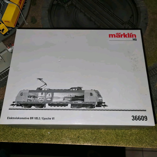 Marklin HO digital locomotive with lighting used