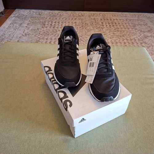 Adidas Run 60s 3.0 sneakers, size 44, black and white