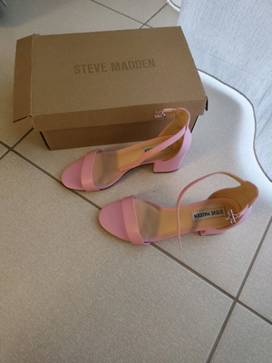 Steve Madden pink sandal like new, summer size 38