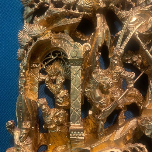 Traditional Chinese wood carving with gold leaf like new
